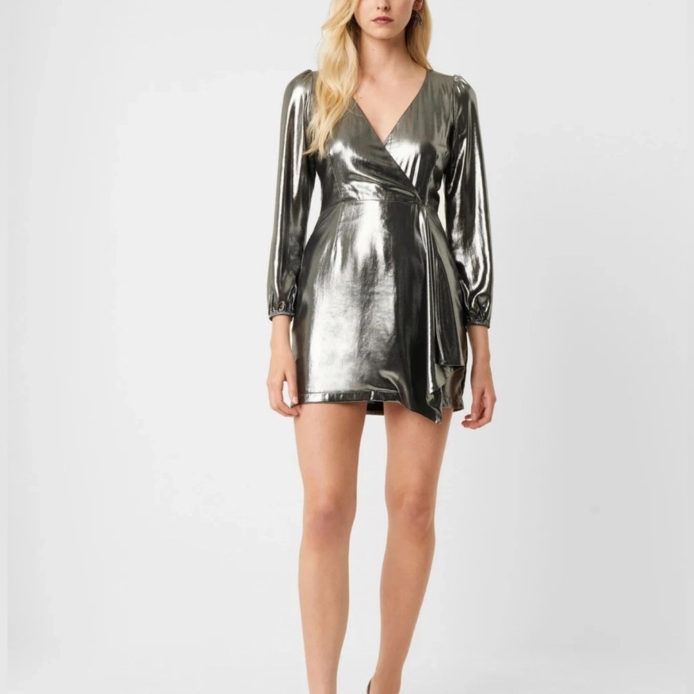 NWT French Connection Metallic Drape Long Sleeve Wrap Dress. Size 0